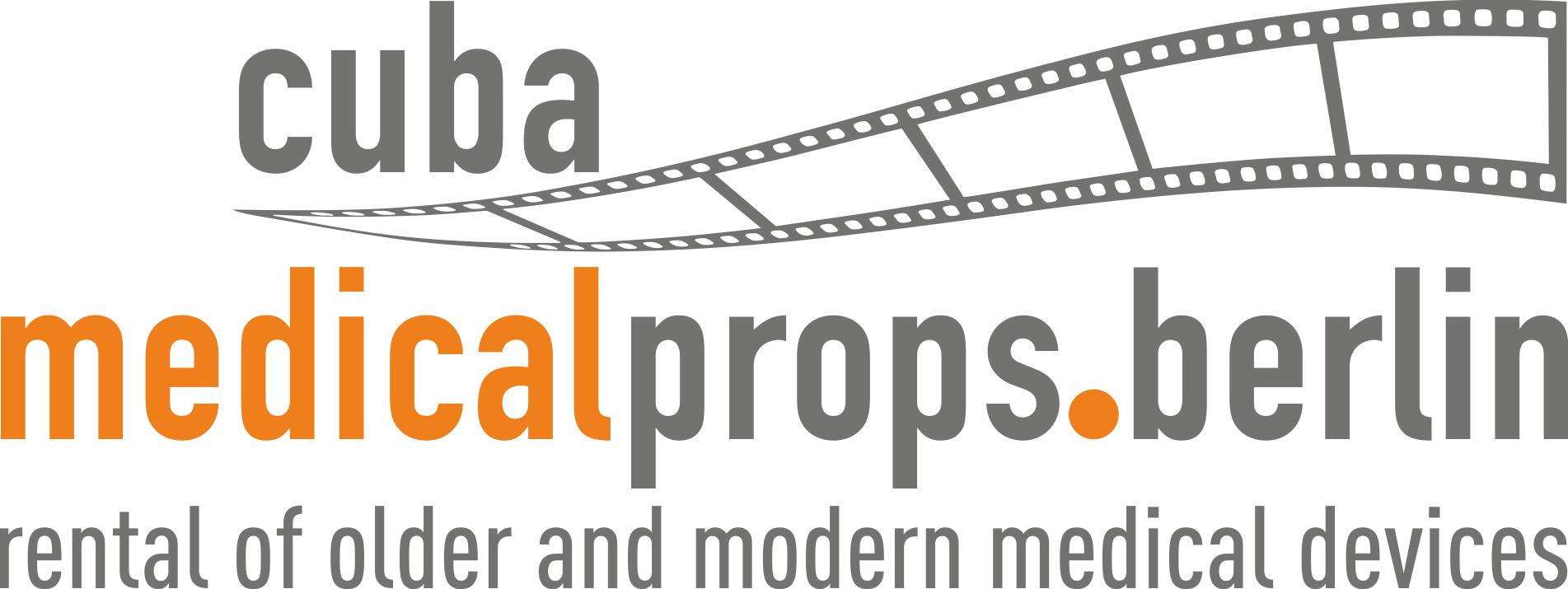 Das Logo der »cuba medical props« zeigt die Internetadresse »cuba-medical-props.berlin« mit einem stilisierten 16mm Filmstreifen. Der Begriff »medical« und der »Punkt« der Internetadresse hat die Farbe Orange. Die anderen Inhalte des Logos sind grau, der Hintergrund ist weiß. 